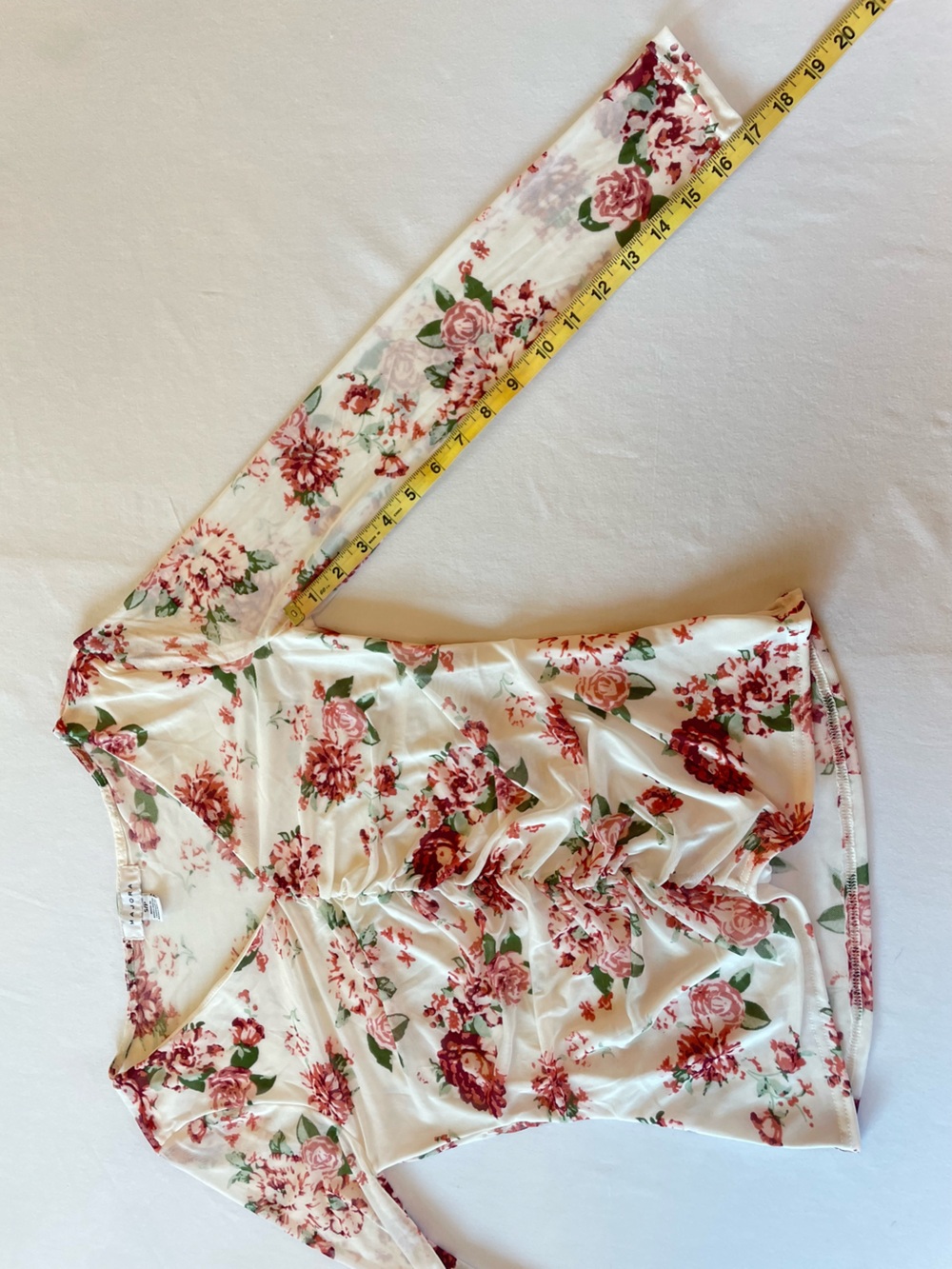 Rose Patterned Ruched Mesh Top - Picture 8 of 8